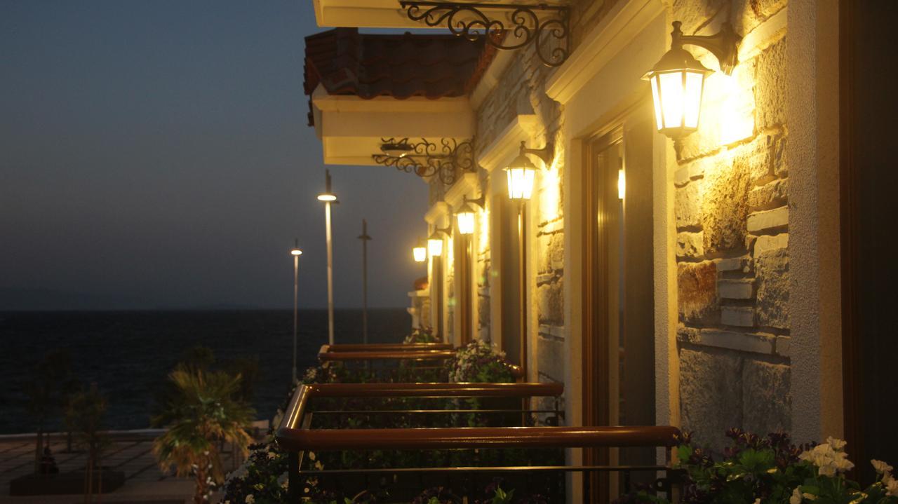 Focamor Otel Yenifoca Exterior photo