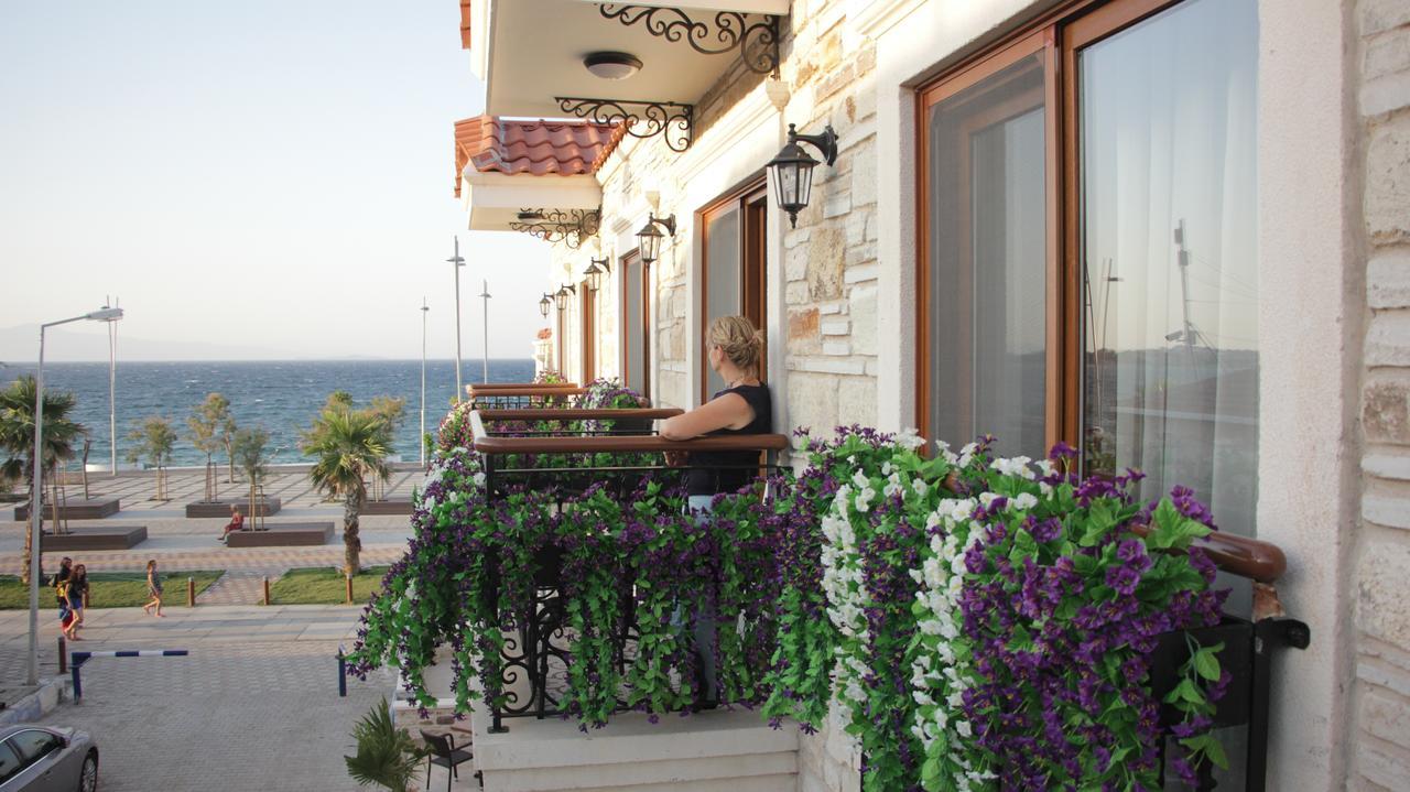 Focamor Otel Yenifoca Exterior photo