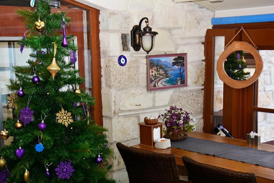 Focamor Otel Yenifoca Exterior photo
