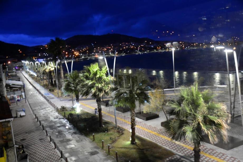 Focamor Otel Yenifoca Exterior photo