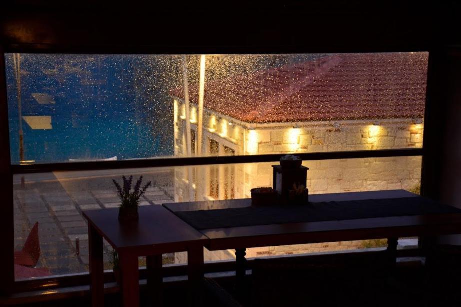 Focamor Otel Yenifoca Exterior photo